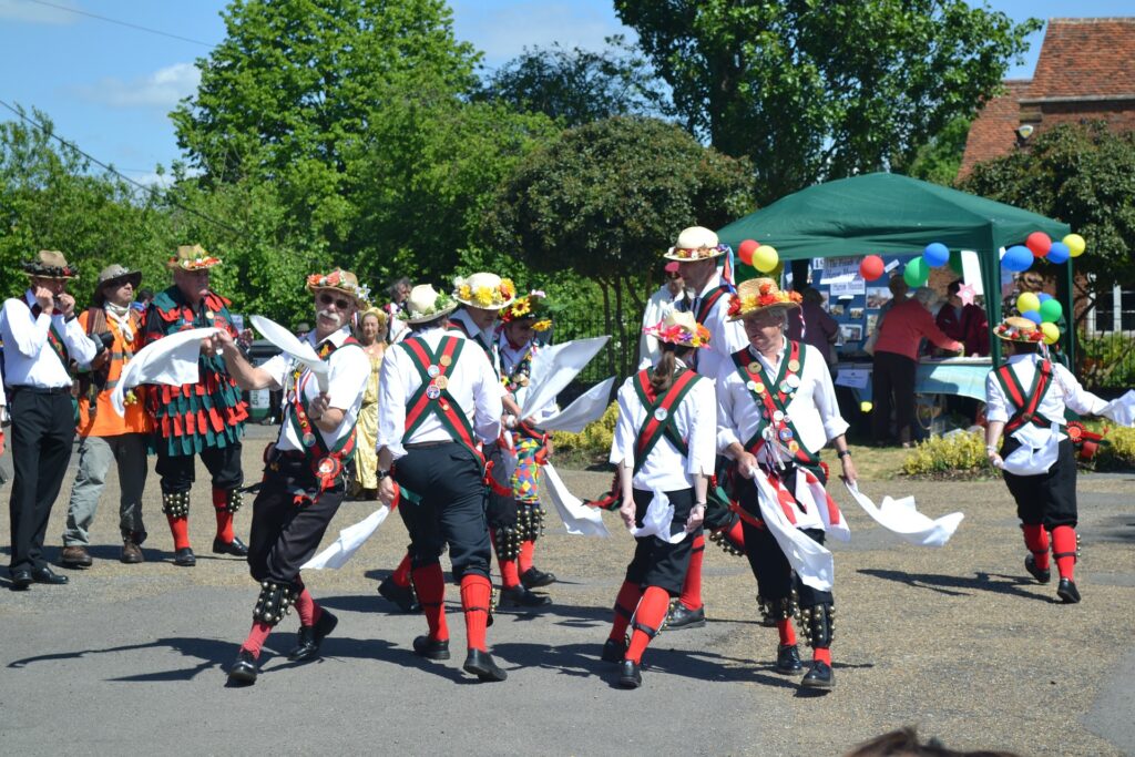 Map of The United Kingdom & Travel Guide, Morris Dancing