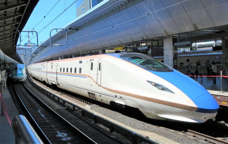 Shinkansen Bullet Train - Guide for Traveling to Tokyo