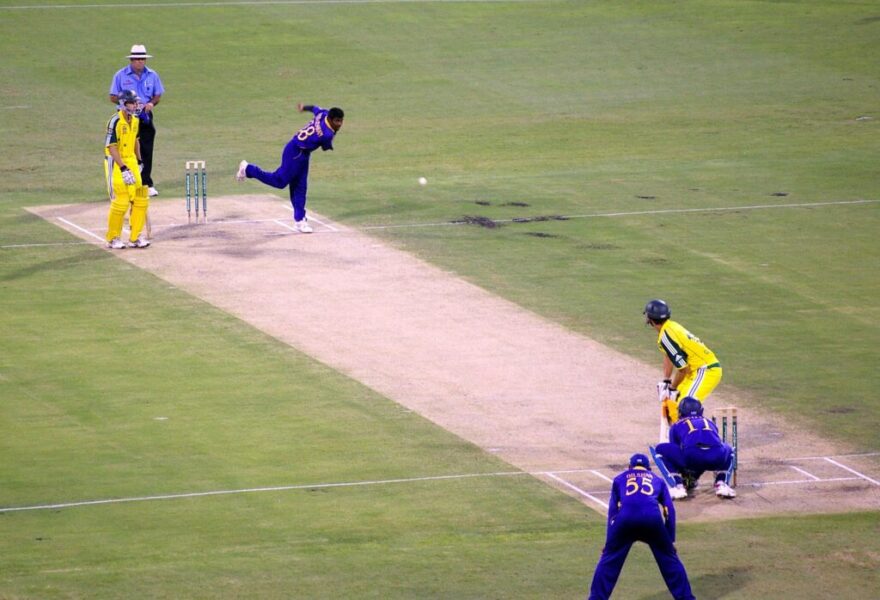 Muttiah Muralitharan bowls to Adam Gilchrist